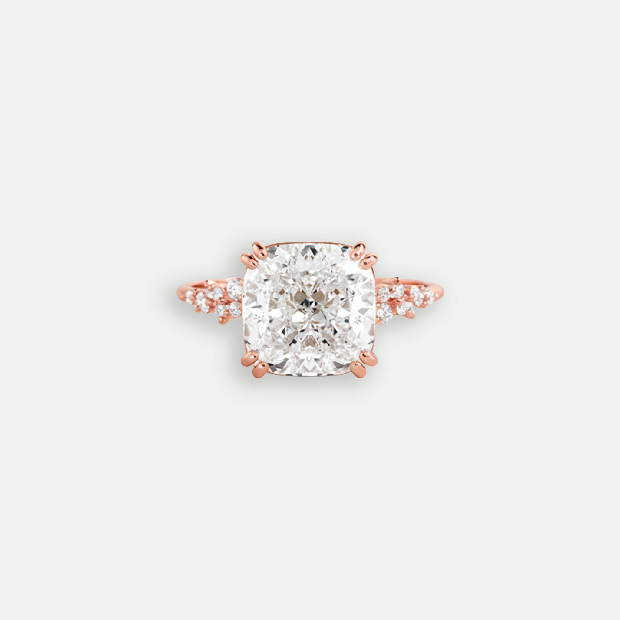 Bruna Ring | Cluster Design Engagement Ring with 26 Diamonds – PAROI