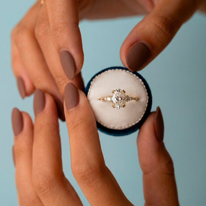 Anillo Iris | Oval Cut