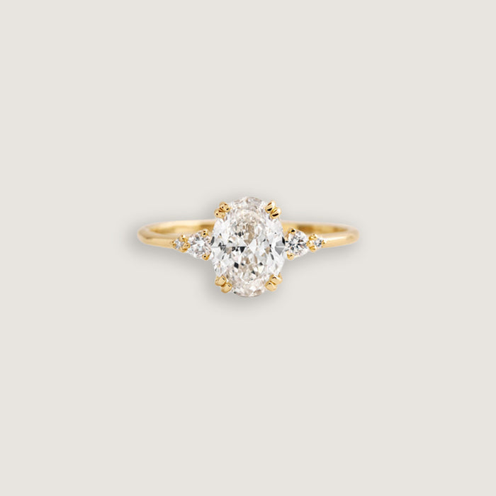 Anillo Iris | Oval Cut